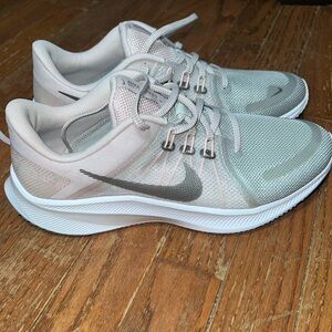 Women’s Nike shoes size 10 pink and green